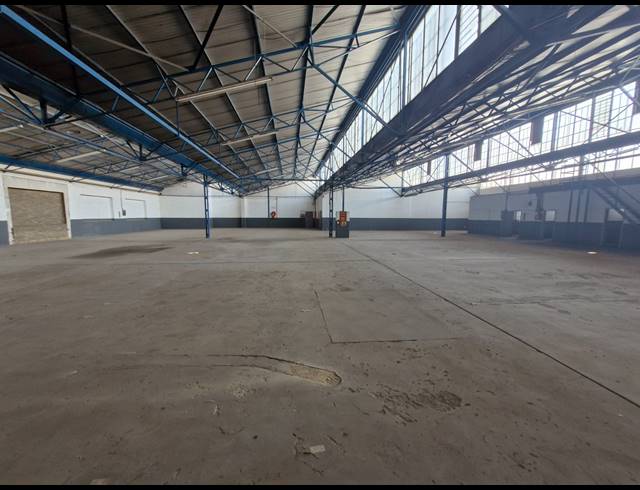 1,236M² WAREHOUSE TO LET IN BENROSE
